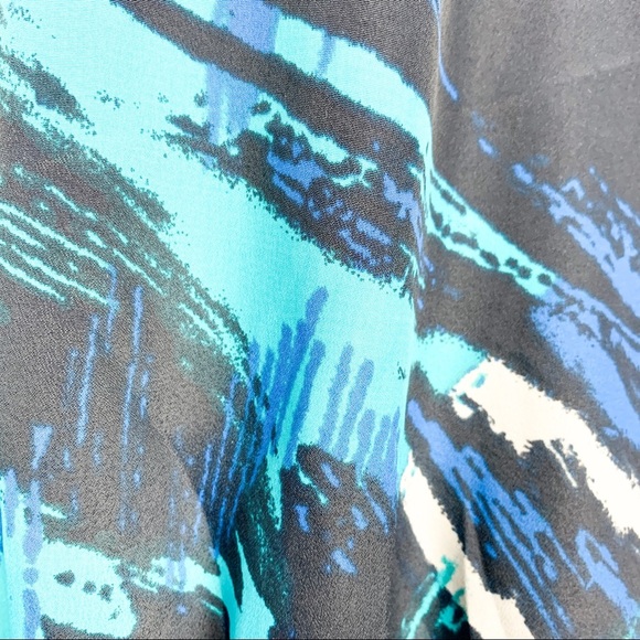 Calvin Klein Short Sleeve Patterned Blue Top - Picture 7 of 10